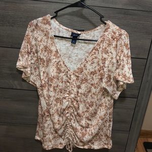 Cute daytrip top🧡!